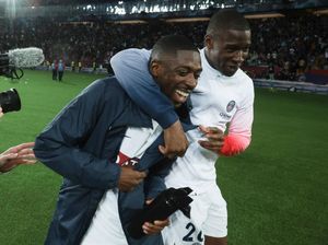 Senyum Ousmane Dembele Saat PSG Permalukan Barcelona