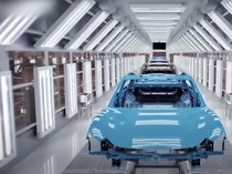 Melihat Dapur Produksi Mobil Listrik Xiaomi yang Pekerjanya Kebanyakan Robot