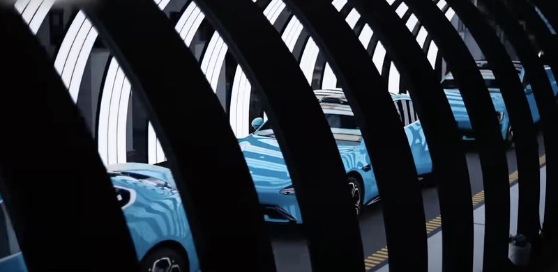 Pabrik mobil listrik Xiaomi di China.