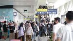 Potret LRT Jabodebek Diserbu Penumpang Saat Libur Lebaran