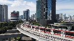 Potret LRT Jabodebek Diserbu Penumpang Saat Libur Lebaran