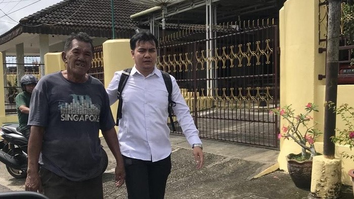 Vera Natalia (38) menjadi korban penganiyaan kekasihnya, Then Tet Liong alias Aliong (73) di Kota Pangkalpinang. Korban ditemukan dengan luka di wajah yang penuh darah.
