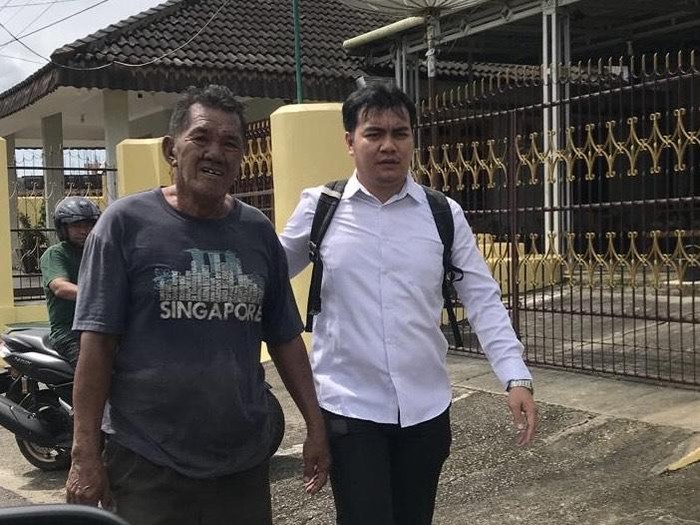 Vera Natalia (38) menjadi korban penganiyaan kekasihnya, Then Tet Liong alias Aliong (73) di Kota Pangkalpinang. Korban ditemukan dengan luka di wajah yang penuh darah.