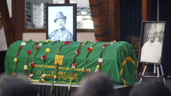 Prof. Abdul Djalil Pirous tutup usia.