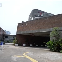 Inilah penampakan rumah dokter Tompi yang belum lama ini ditempatinya. Rumah yang berlokasi di daerah Bintaro, Tangerang Selatan, itu menempati lahan seluas 6.400 meter persegi. (Foto: YouTube/Taulany TV)