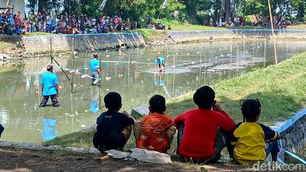 Serunya Lomba Skilot di Pasuruan