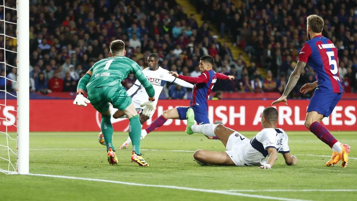 Barcelona vs PSG imbang 1-1 di babak pertama (Foto: AP/Joan Monfort)