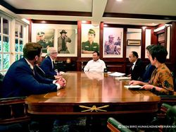 Momen Bos Apple Tim Cook Berjumpa Prabowo