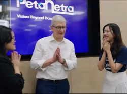 Tim Cook Disambut Heboh di Apple Developer Academy Tangerang