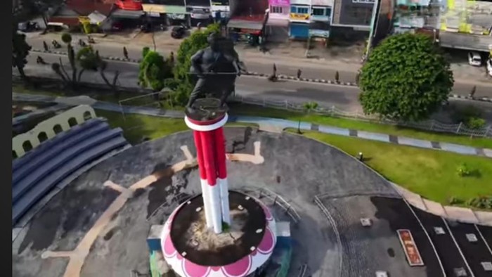 Tugu Juang Jambi
