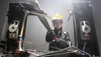 Wahana tersebut didirikan untuk membantu pengunjung melepaskan stres dengan memecahkan barang-barang dan rata-rata pengunjung per hari sekitar 30 orang dengan tarif Rp30 ribu hingga Rp70 ribu tergantung durasi waktunya.