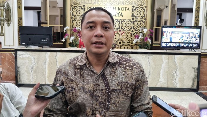 Wali Kota Surabaya Eri Cahyadi yang mengaku sudah usulkan SERR sebagai pengganti tol tengah kota Surabaya.