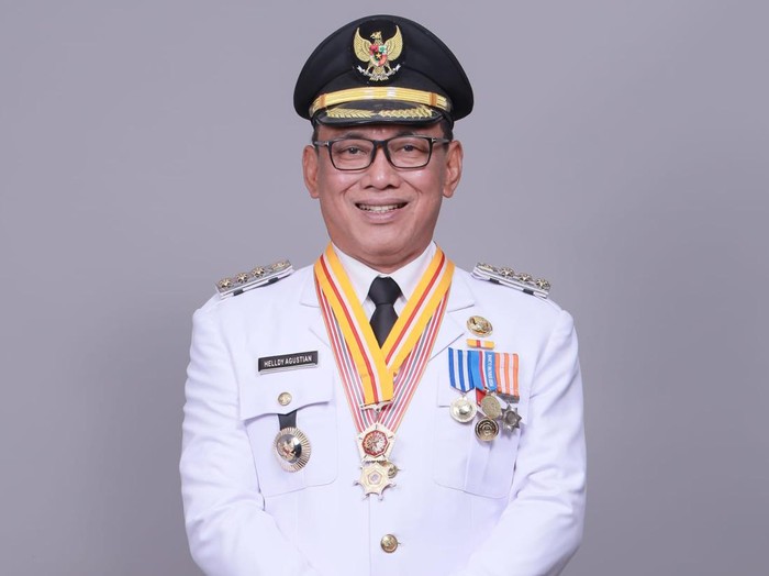 Walkot Cilegon Helldy Agustian