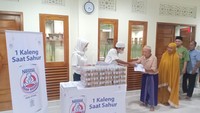Dukungan yang diberikan oleh Bear Brand juga turut membantu pengurus masjid dalam menjalankan komitmen menyediakan makanan gratis sebanyak 500-700 paket per hari selama bulan Ramadan. Program Berbagi Satu Kaleng BEAR BRAND dilaksanakan di Jakarta, Bandung, Surabaya, Makassar, Yogyakarta, dan kota-kota lainnya selama masa bulan Ramadhan.