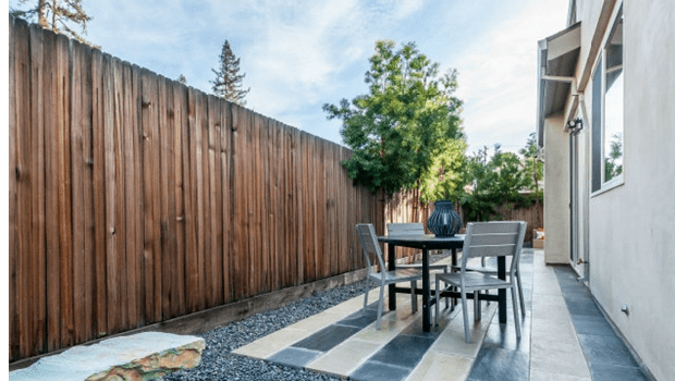 Bagian taman pribadi di rumah Tim Cook, CEO Apple di Palo Alto.