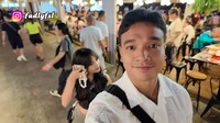 Lewat kanal YouTubenya (17/04/24) Fadly Faisal membagikan keseruannya saat berlibur ke Thailand. Ia berlibur bersama Fuji, Rachel Vennya, Salim, Raffy, dan lainnya. Foto: YouTube Fadly Faisal