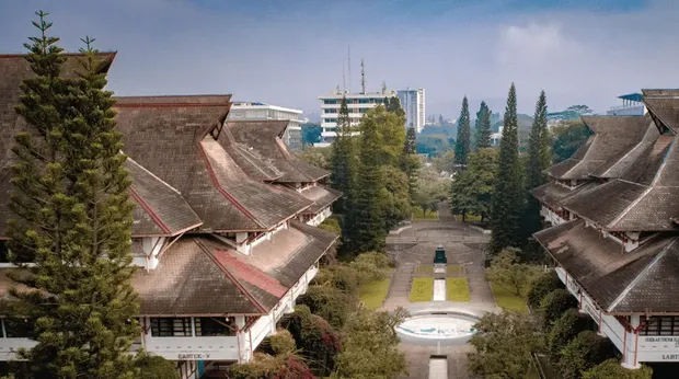 Gedung kampus ITB Ganesa.