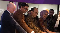 Indosat Ooredoo Hutchison (Indosat or IOH) dan Mastercard hari ini menandatangani nota kesepahaman (MoU) untuk berkolaborasi dalam menjaga ekonomi digital Indonesia melalui peresmian Indosat-Mastercard Cybersecurity Center of Excellence (CoE).  