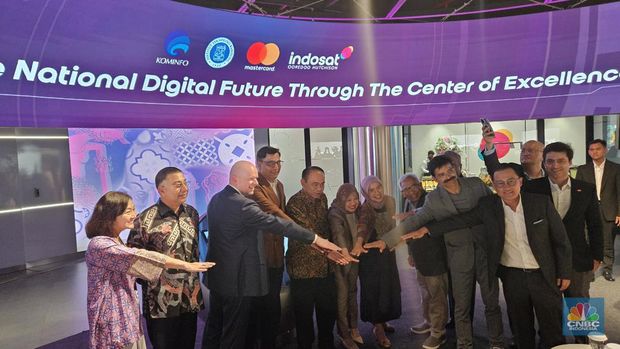 Indosat Ooredoo Hutchison (IOH) dan Mastercard kerjasama menandatangani nota kesepahaman (MoU) peresmian Indosat-Mastercard Cybersecurity Center of Excellence (CoE). Acara ini turut didukung oleh Kementerian Komunikasi dan Informatika RI. (CNBC Indonesia/Intan Rakhmayanti Dewi)