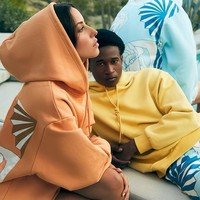 Sejak saat itu, keduanya semakin lengket. Ines bahkan tak ragu datang ke peluncuran film Brad dan pesta ulang tahun Brad Pitt. Kedua sejoli itu juga pernah tertangkap sedang liburan bersama ke berbagai negara. Foto: Dok. Uter