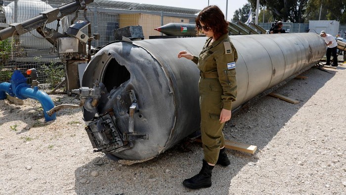 Israel Pamerkan Rudal Iran yang Diklaim Berhasil Dicegat, Ini Wujudnya