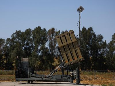Israel Siagakan Iron Dome Pascaserangan Ratusan Rudal dari Iran