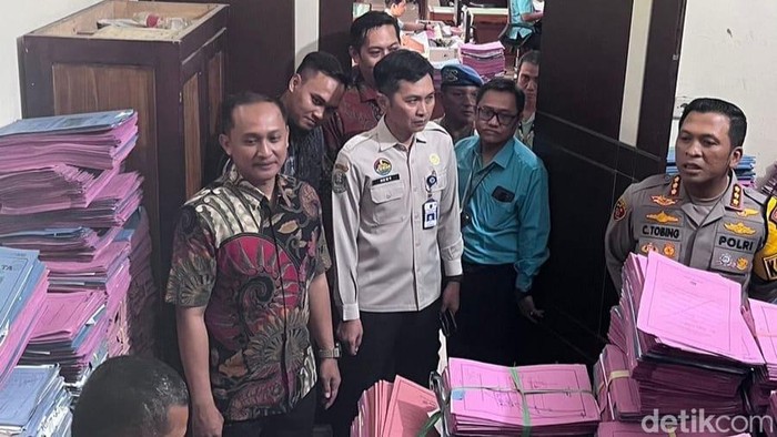 Kapolresta Sidoarjo cek samsat
