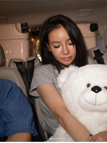 Kim Lim, Sosialita Singapura