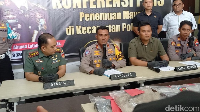 Konferensi pers kasus mayat wanita terbungkus plastik di Mapolres Sukoharjo, Kamis (18/4/2024).
