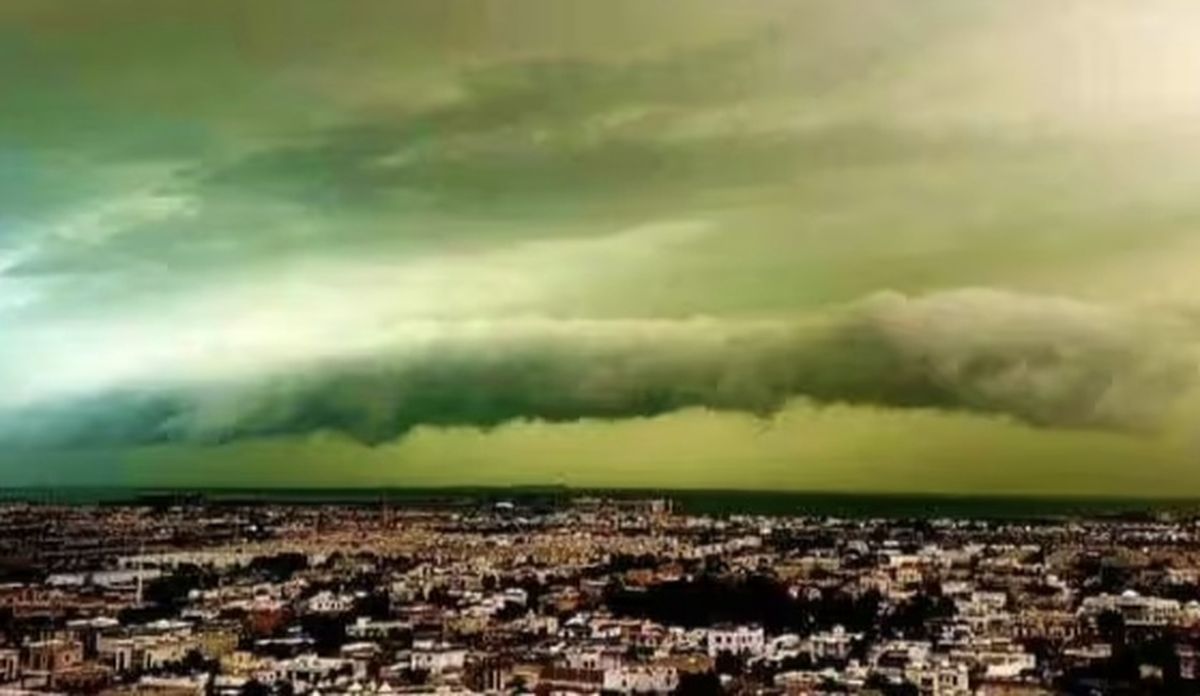 Langit Dubai Berubah Hijau Usai Banjir Terbesar Sejak 57 Tahun