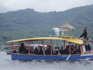 Kirab Mahkota Binokasih di Situ Lengkong Ciamis yang Mematahkan Mitos