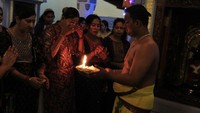 Umat Hindu merayakan Ram Navami untuk menghormati kelahiran Dewa Rama.