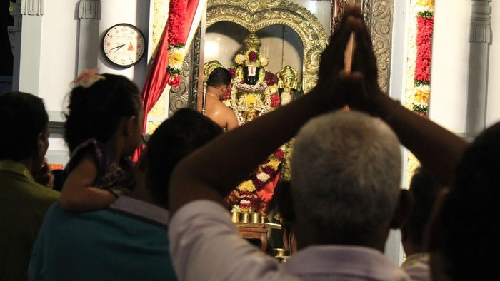 Melihat Festival Ram Navami di Medan Festival Ram Navami merupakan festival umat Hindu yang dirayakan setiap tahun pada hari kesembilan bulan Chaitra. Ini foto-fotonya.
