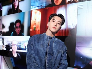 Video: Momen Hoshi Cukur Rambutnya Jelang Wajib Militer