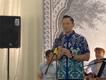 AHY Bagi-bagi Sertifikat ke Korban Gempa Cianjur dan Klaim Harga Tanah Naik