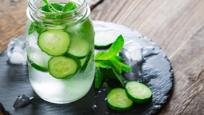 Minuman detoks untuk kesehatan rambut