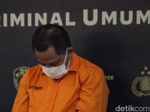 Sopir Ngaku Adik Jenderal Dulu Arogan Kini Tertunduk Berbaju Tahanan