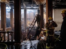 Kondisi Gedung Bursa Saham Bersejarah di Denmark Pascakebakaran Hebat