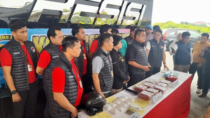 Jaringan Narkoba Terbongkar: Kurir Sabu 10,56 Kg Ditangkap di Bekasi