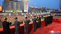 Distrik baru, bernama Hwasong, di pinggiran Pyongyang, telah menambah 10.000 apartemen baru, menurut KCNA.  