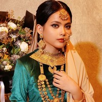 Tampil manglingi, penampilan Putri berubah jadi bak wanita India dipuji oleh para netizen. Cantik banget puttt maa Syaa allah lancar sampe hari H ya put, komentar salah seorang netizen. Foto: Instagram/@da4_putri03