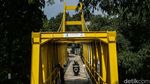 Rampung Bulan Lalu, Cat Jembatan Kuning Depok Mulai Terkelupas