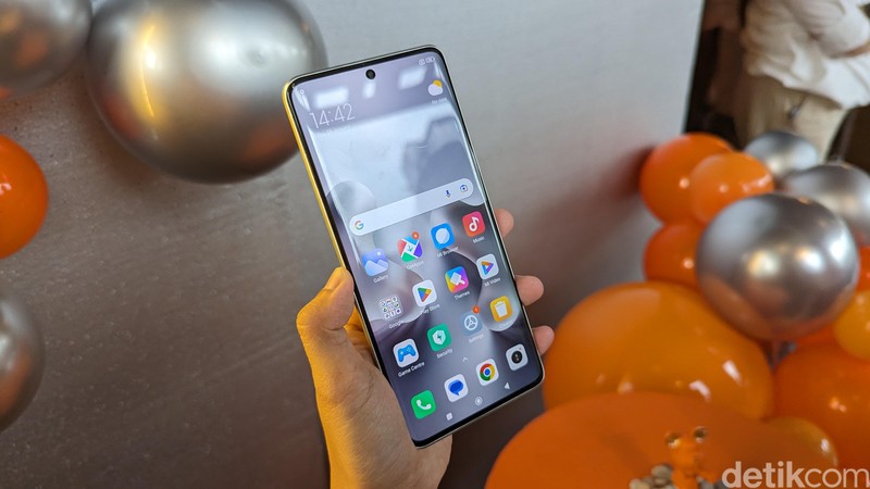 Redmi Note 13 Pro+ 5G edisi Mystic Silver