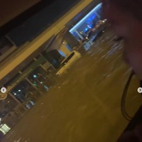 Putri pengusaha sawit Singapura, Peter Lim itu kemudian memutuskan menginap di Hotel Armani, Dubai yang sebelumnya sudah dia lewati. Namun ternyata perjalanan ke hotel tersebut tidaklah mudah karena banjir. Foto: Dok. Instagram kimlimhl thejianhaotan