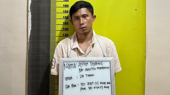 Anton Sujarwo, pelaku pembacokan pasutri di Tanjab Barat, Jambi.