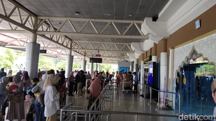 Arus balik di Bandara SMB II Palembang masih terjadi.