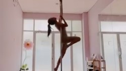 Azizah Salsha Pamer Video Pole Dance, Komentar Pratama Arhan Disorot