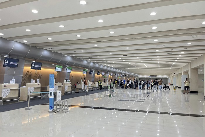 This photo provided by the Indonesian Transportation Ministry shows the closed Sam Ratulangi Airport in Manado, North Sulawesi, Indonesia, Friday, April 19, 2024. Indonesian authorities closed the airport and residents left homes near an erupting volcano Thursday due to the dangers of spreading ash, falling rocks, hot volcanic clouds and the possibility of a tsunami. (Indonesian Transportation Ministry via AP)