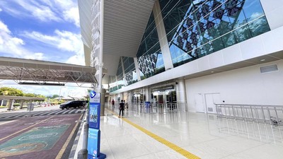 Bandara Sam Ratulangi Ditutup Imbas Erupsi Gunung Ruang