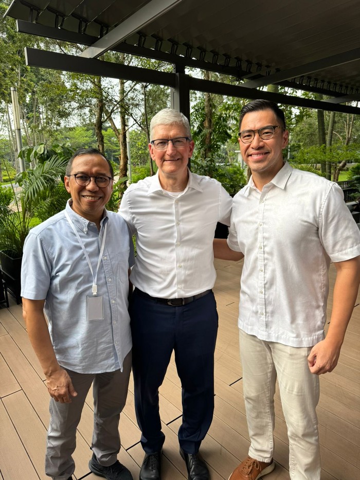 Bos Apple Tim Cook mampir di Binus University
